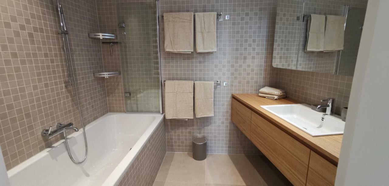 Downtown New Built Luxury Apartment